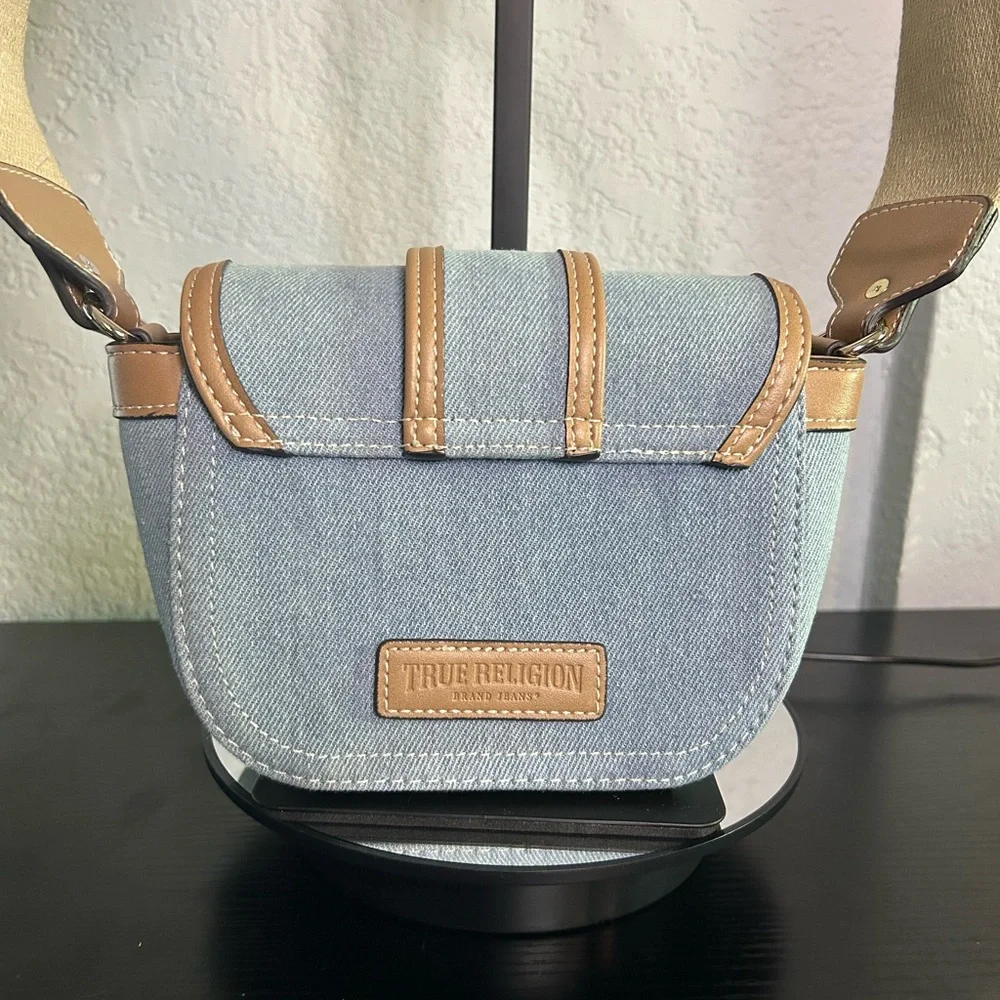 NWOT- TRUE RELIGION denim and Tan Women's crossbody bag - Picture 4 of 6
